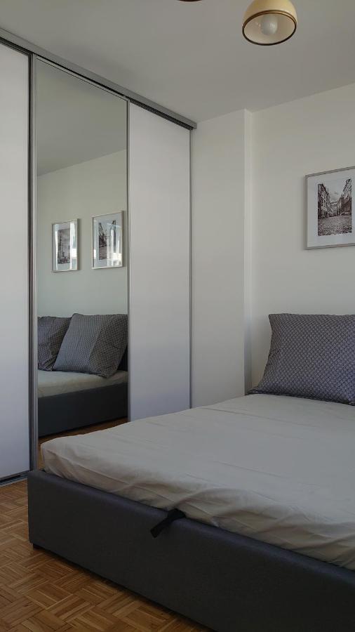Wspolna Apartment Варшава Екстериор снимка