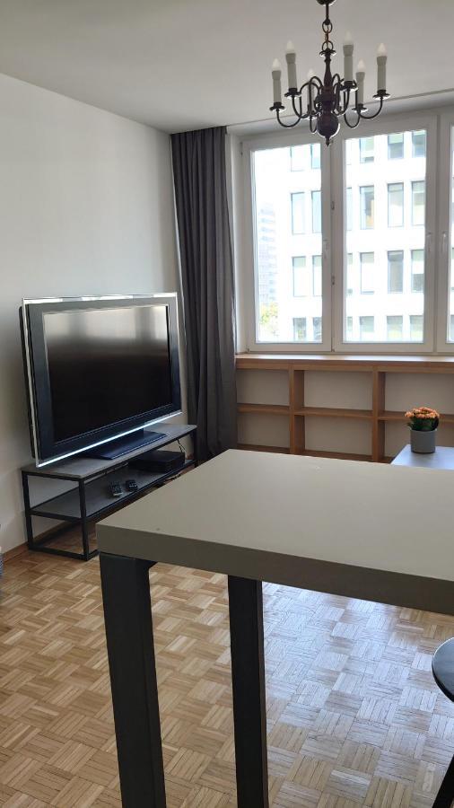 Wspolna Apartment Варшава Екстериор снимка